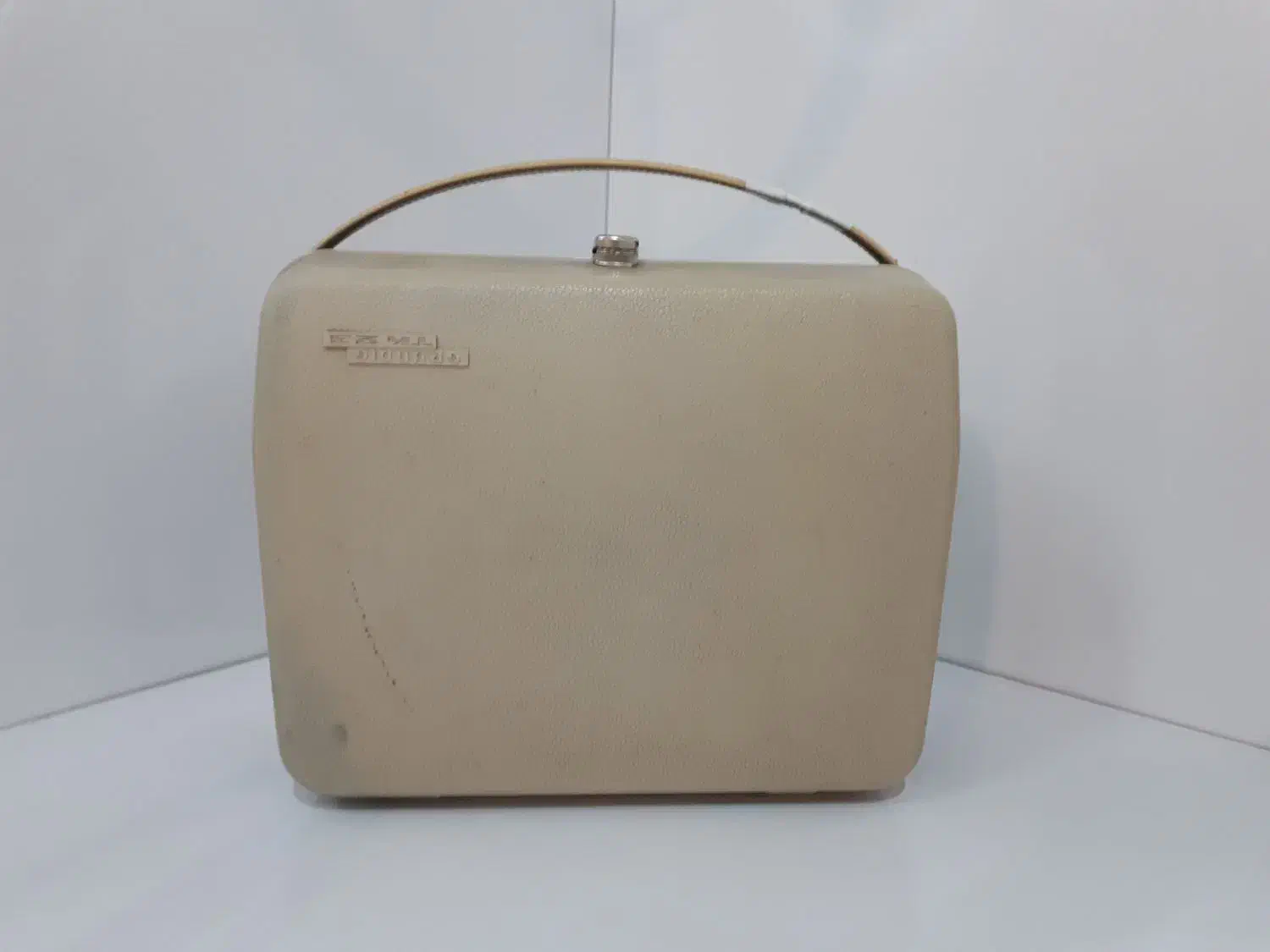 ریل گروندیگ|کلکسیون اشیاء عتیقه|تهران, گیشا|دیوار