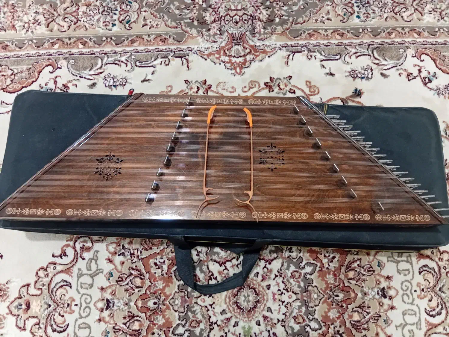 فروش سنتور به همراه سه پایه نو|سازهای سنتی|هشتگرد, شهرک بعثت|دیوار