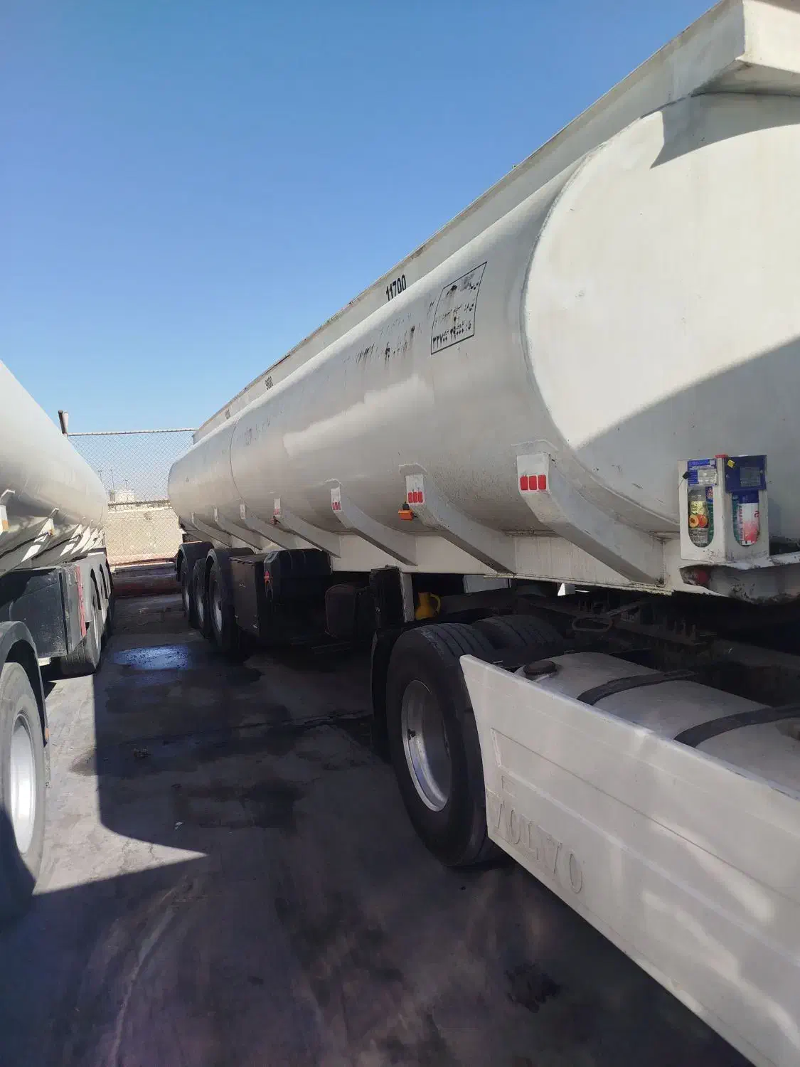 تانکر چهار مواد|خودرو سنگین|اهواز, کوی فرهنگیان ۱|دیوار