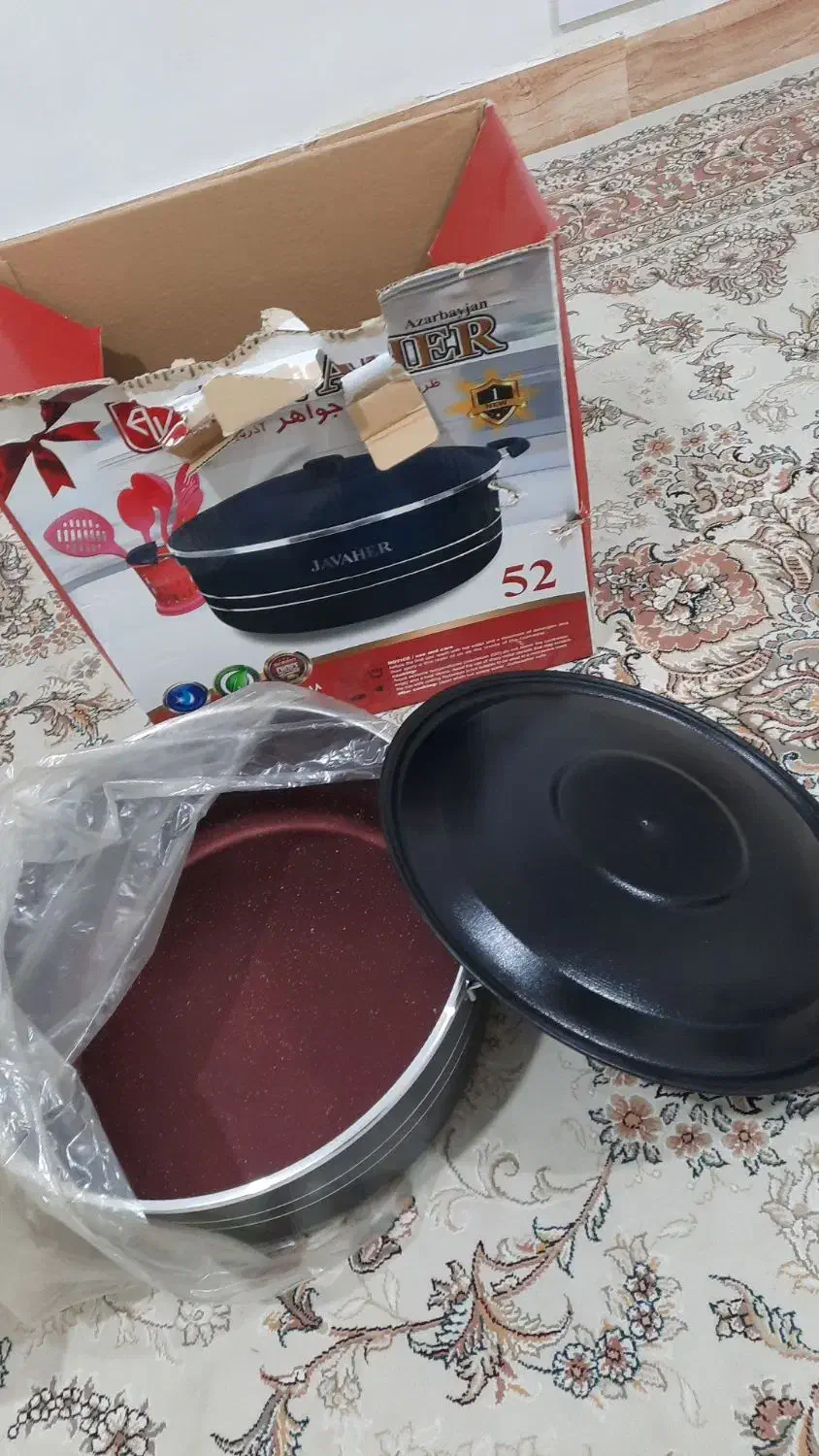 قابلمه سایز ۵۲ نو|ظروف پخت‌وپز|سقز, |دیوار