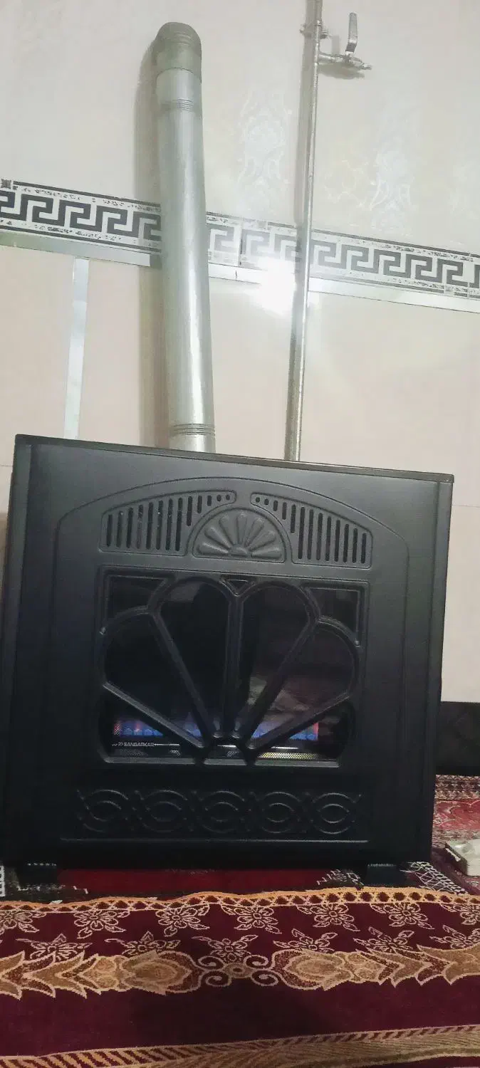 در حد نو دو روزه خریدیم پول لازمیم|بخاری، هیتر، شومینه|گرمی, |دیوار