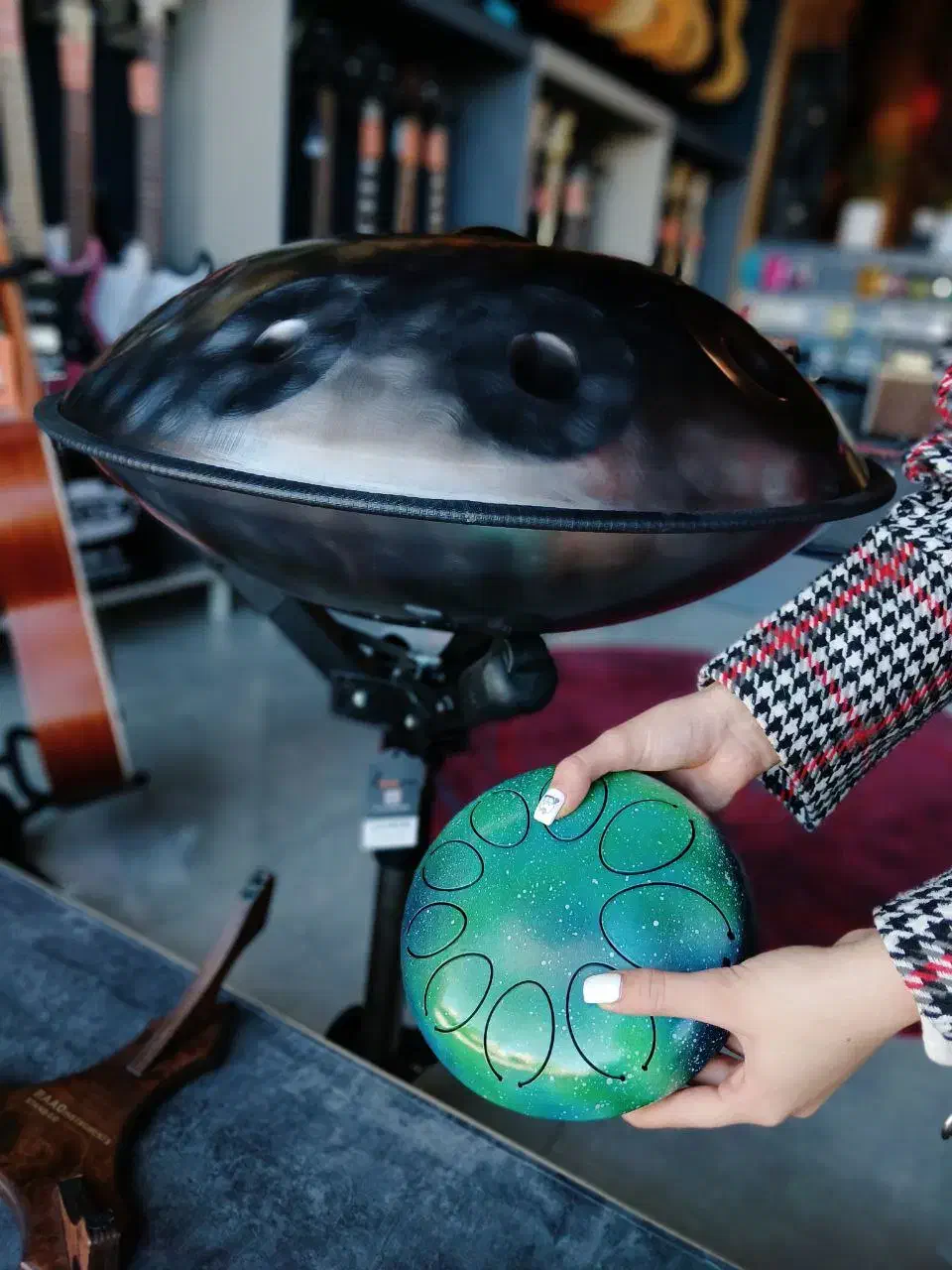 تراول پن|درام و پرکاشن|قزوین, |دیوار