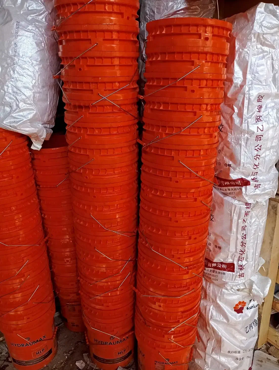 ۲۰ لیتری. سطل پلاستیکی روغن زخیم و با کیفیت|عمدهفروشی|اشتهارد, |دیوار