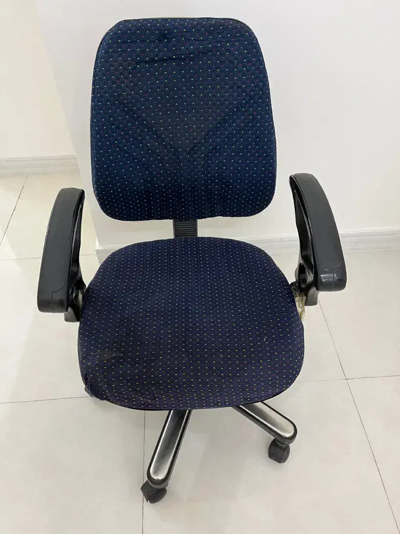 صندلی اداری|صندلی و نیمکت|کنگاور, |دیوار