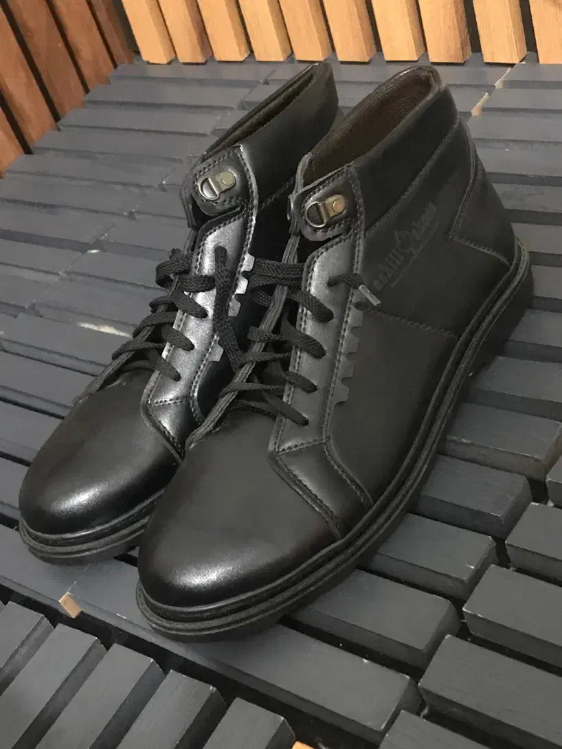 نیم بوت سایز ۴۴ اکبند|کیف، کفش، کمربند|بانه, |دیوار