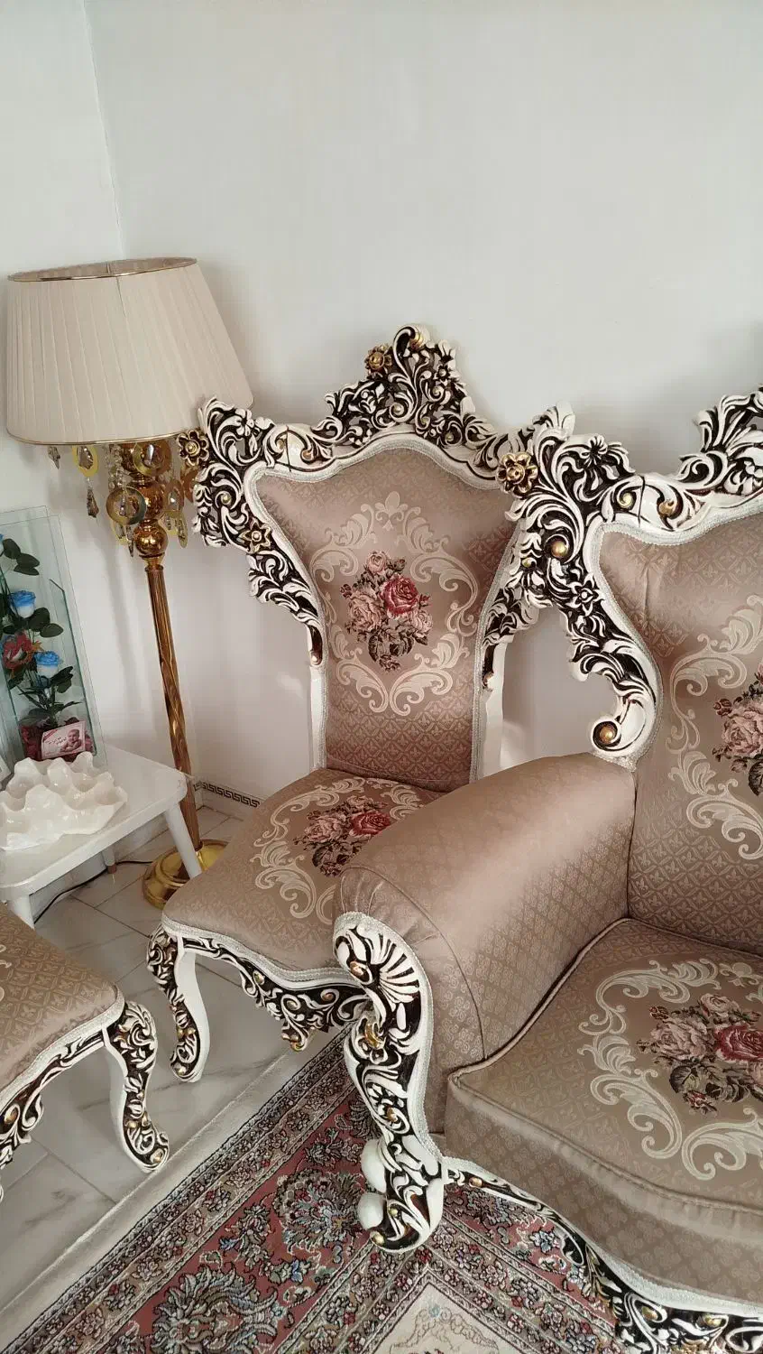 مبل سلطنتی 9نفره|مبلمان خانگی و میز عسلی|چهارباغ, |دیوار