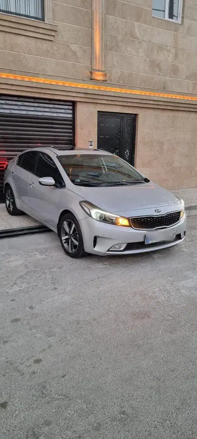 سراتو وارداتی2017|خودرو سواری و وانت|شیراز, رازی|دیوار