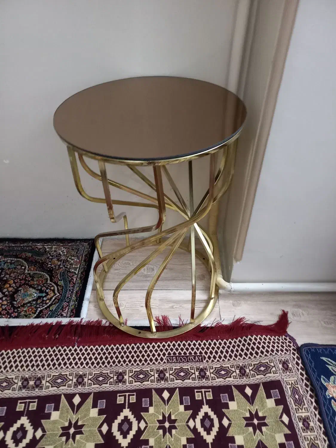 قفس دکوری و جلو مبلی آینه ای تکی|مبلمان خانگی و میز عسلی|نسیم‌شهر, |دیوار