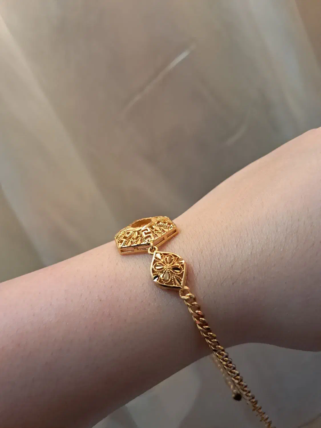 دستبند طرح طلا آبکاری طلا|بدلیجات|بندر گناوه, |دیوار