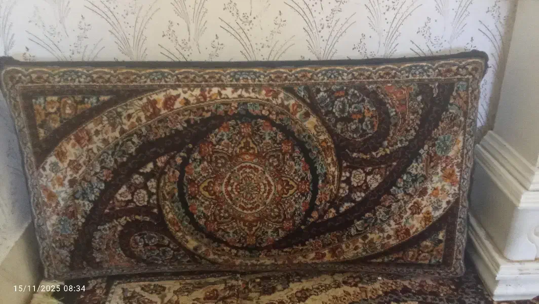 دوجفتپوشتی|پشتی|تربتحیدریه, ترمینال|دیوار