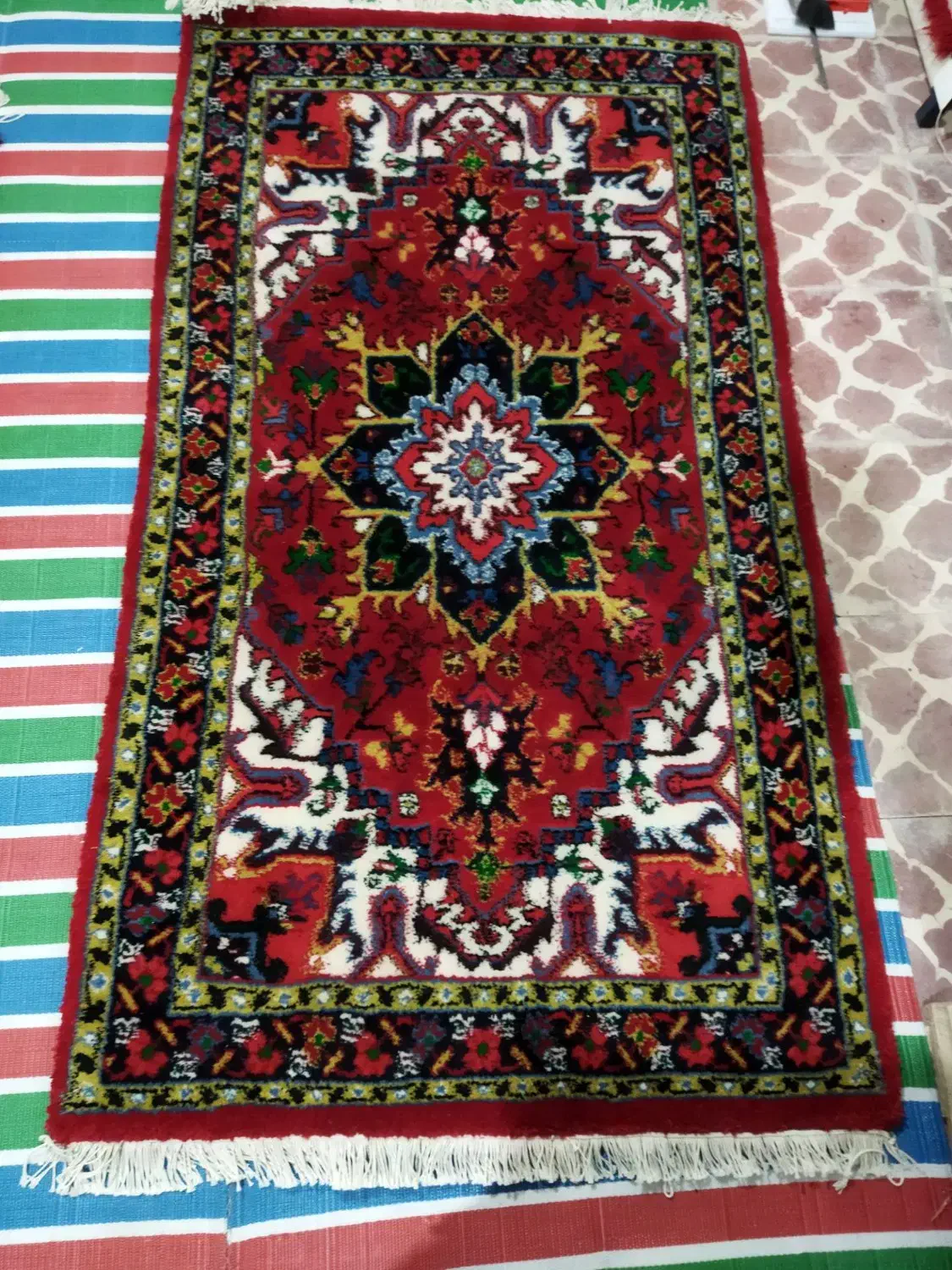 زرع نیم|فرش|میانه, |دیوار