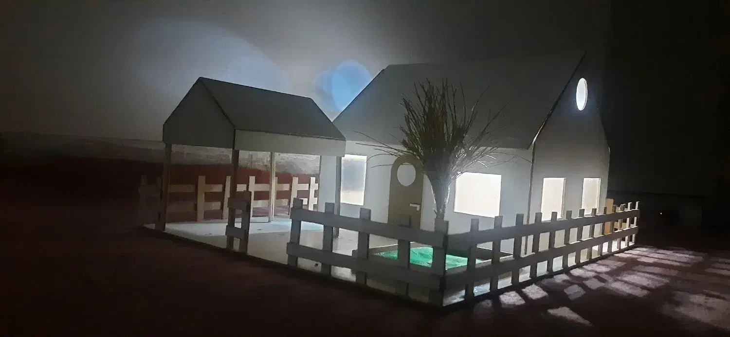 چراغ خواب با طرح خانه ویلایی|چراغ خواب و آباژور|اسفراین, |دیوار