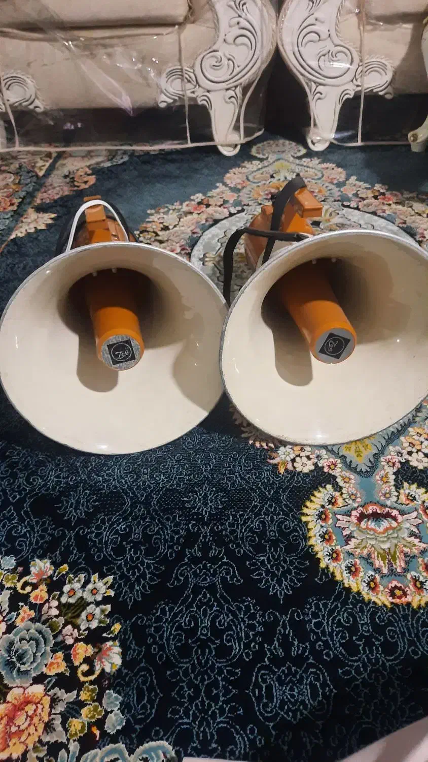 دو عدد بلندگو دستی ژاپنی|صوتی و تصویری|قم, سراجه (۱۵ خرداد)|دیوار