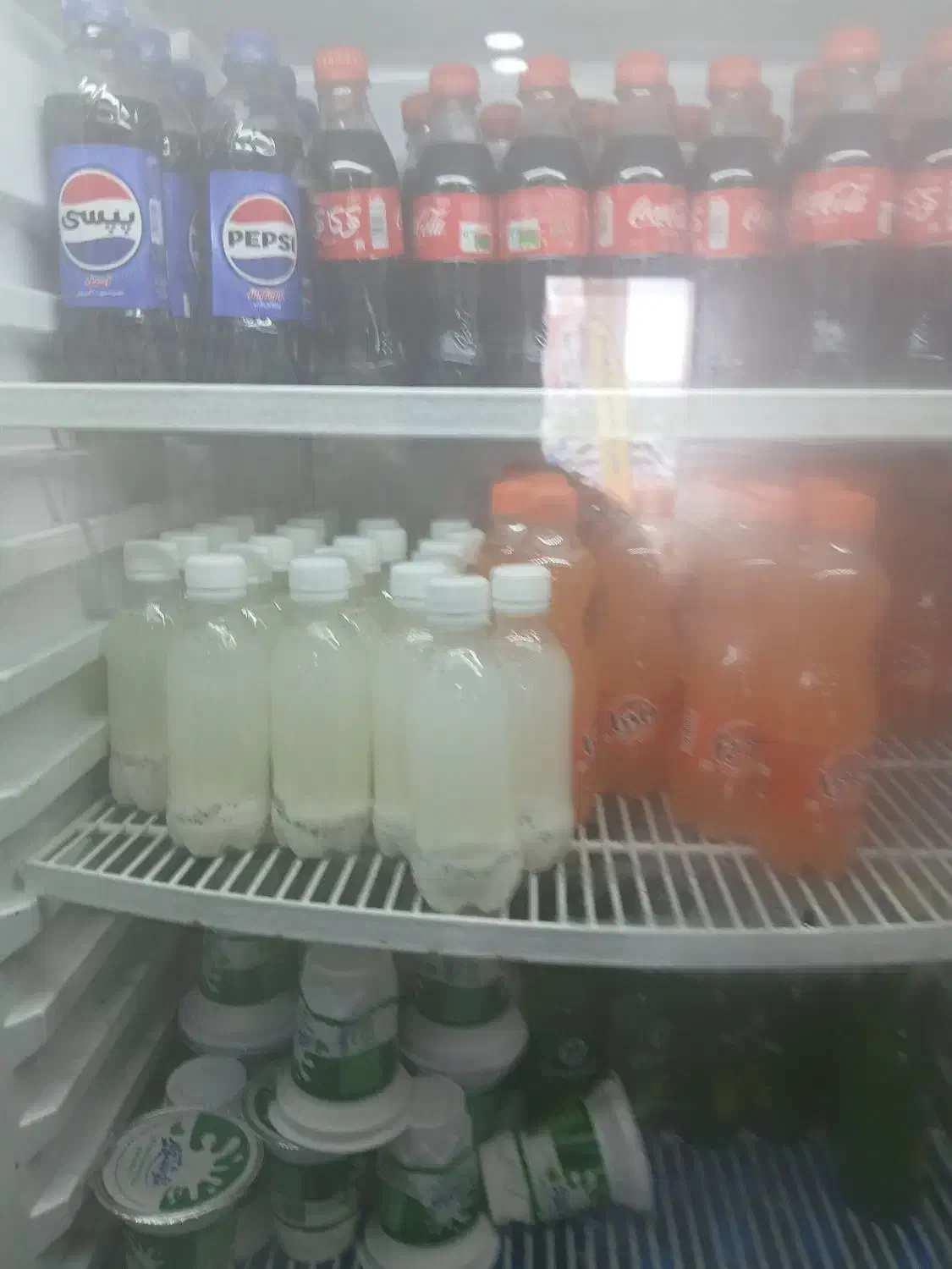 به یک کارگر ساده جهت همکاری در فست فود|استخدام خدمات فروشگاه و رستوران|بهنمیر, |دیوار