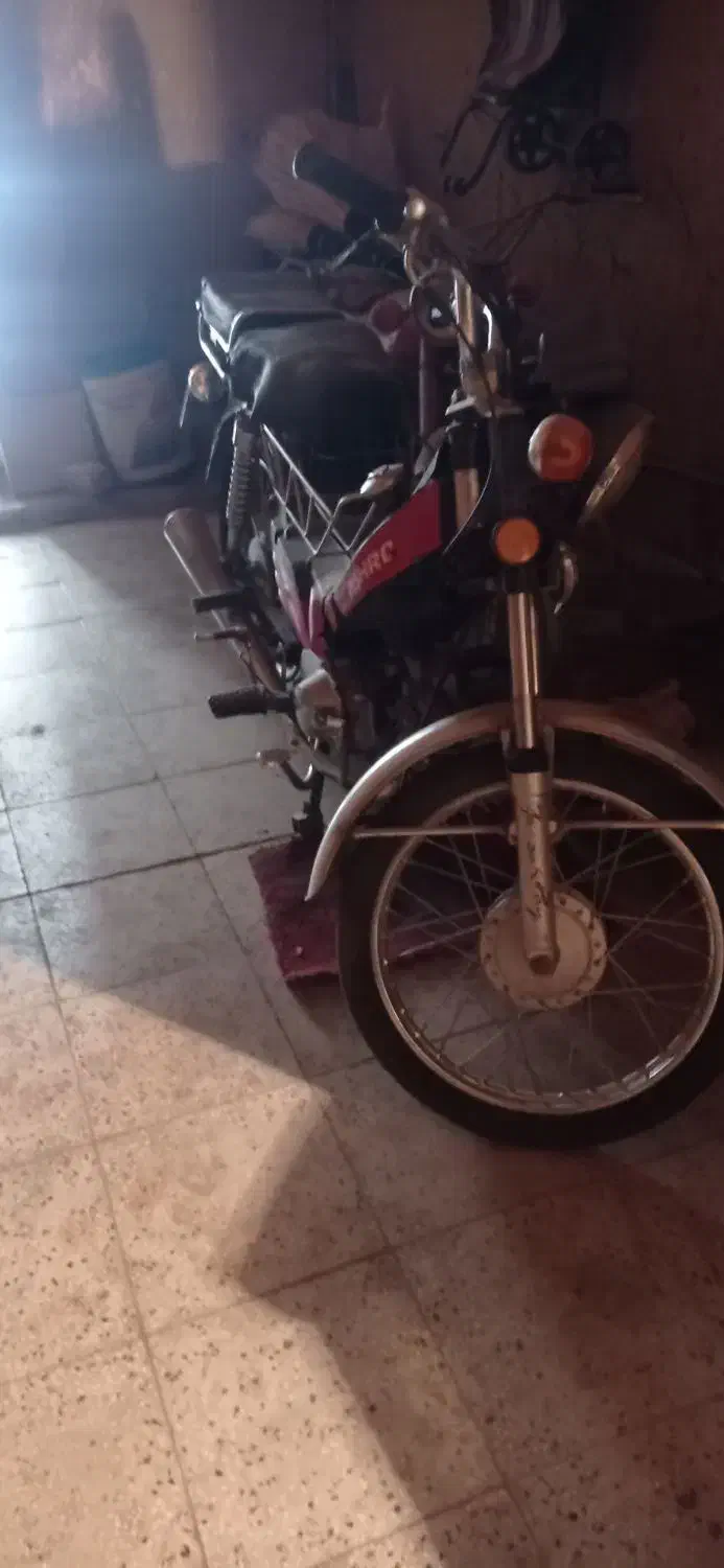 موتور هوندا 70 فابریک|موتورسیکلت|سبزوار, چهارراه فرودگاه|دیوار