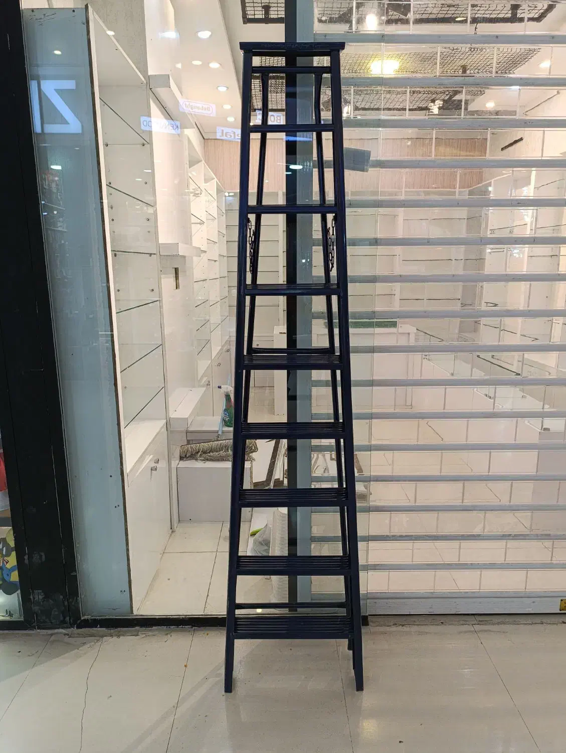 پله آهنی|ابزارآلات|قشم, |دیوار