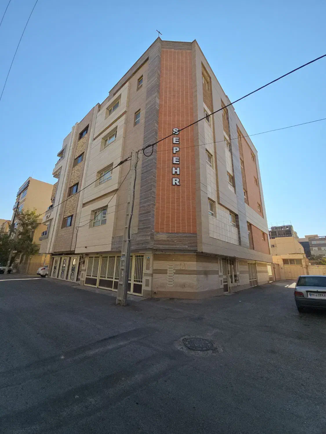 فردوسی دونبش نورگیر ۸ واحدی|فروش آپارتمان|شاهین‌شهر, فردوسی|دیوار