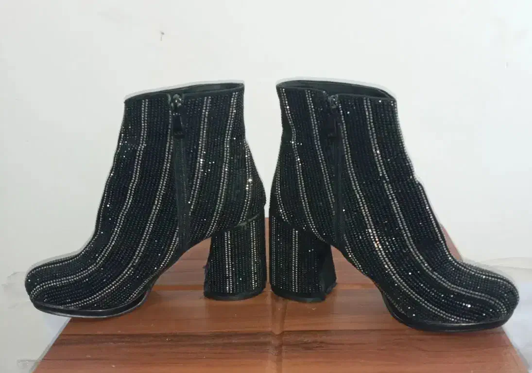 نیم بوت زنانه۳۷|کیف، کفش، کمربند|ملارد, |دیوار