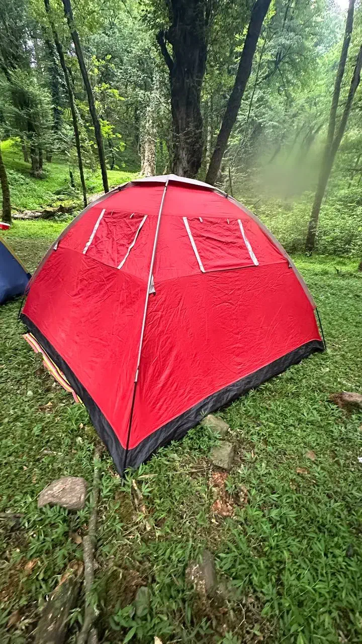 چادر 8 نفره قرمز ژاپنی پنجره دار ضد باد وباران|کوهنوردی و کمپینگ|رشت, گلسار|دیوار