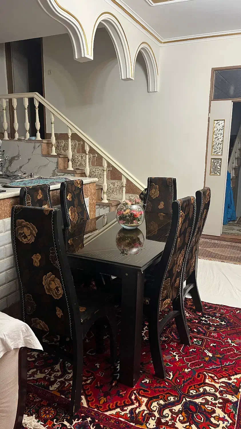 میز غذا خوری|میز و صندلی غذاخوری|مراغه, |دیوار