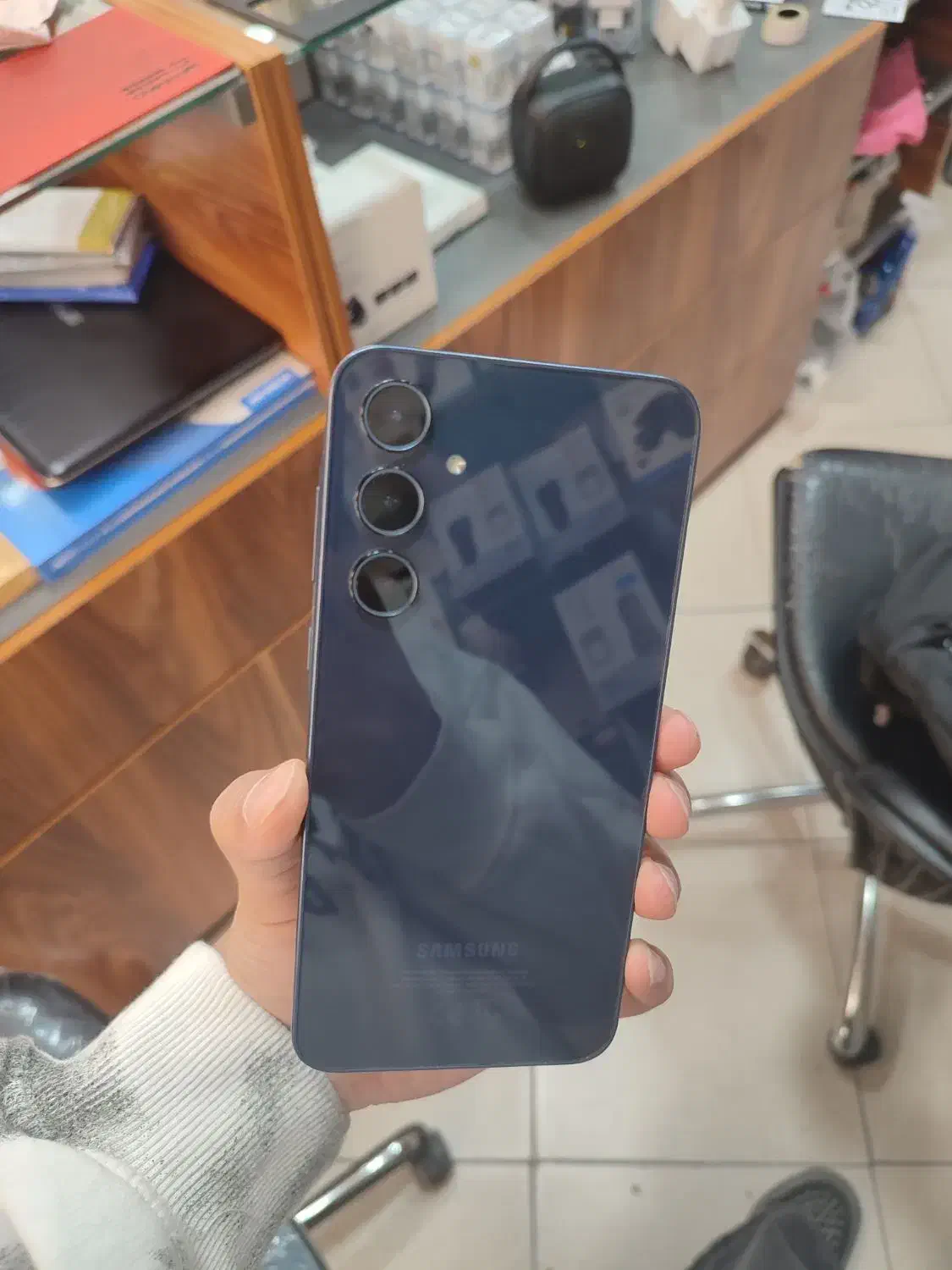 انواع گوشی کارکرده، نو و ساده|موبایل|پرند, فاز ۲|دیوار