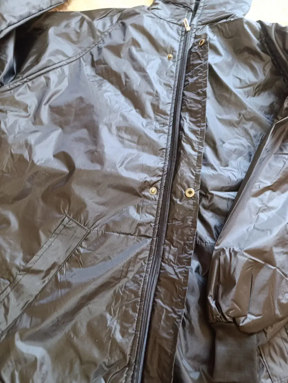 بادگیر بارانی مردانه|لباس|مهاجران, |دیوار