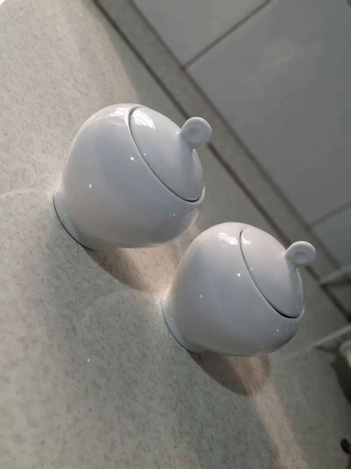 یک جفت قندان چینی کاملانو|ظروف سرو و پذیرایی|ری, ولی آباد|دیوار