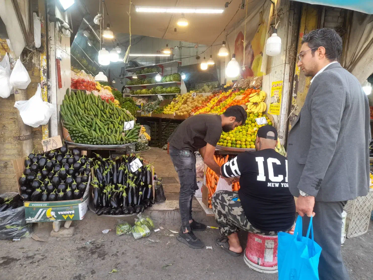 کارگر نیمه وقت و تمام وقت  میوه فروشی|استخدام خدمات فروشگاه و رستوران|مشهد, شهید هاشمی نژاد|دیوار