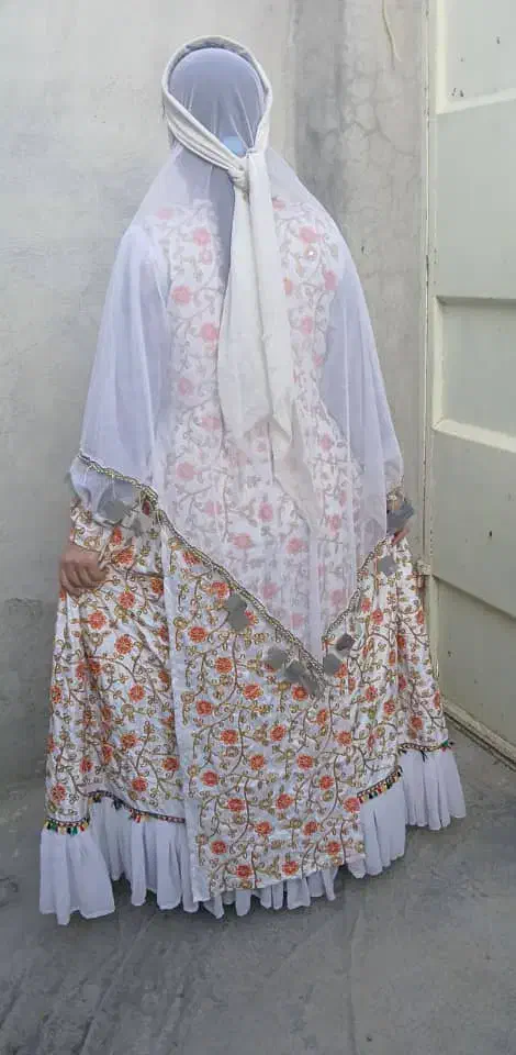 لباس محلی|لباس|مسجد سلیمان, |دیوار