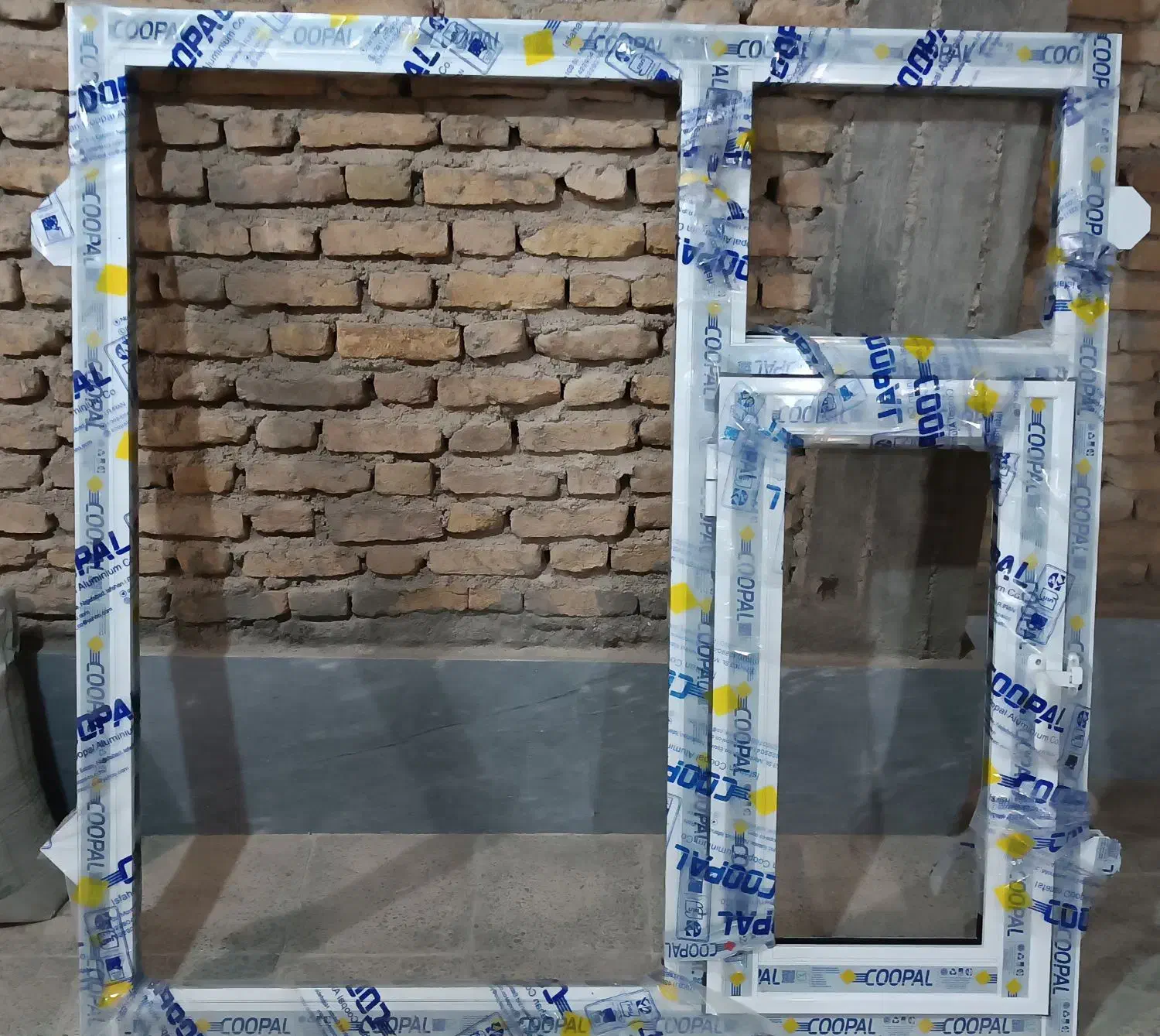 پنجره آلومینیوم|مصالح و تجهیزات ساختمان|فرخ‌شهر, |دیوار