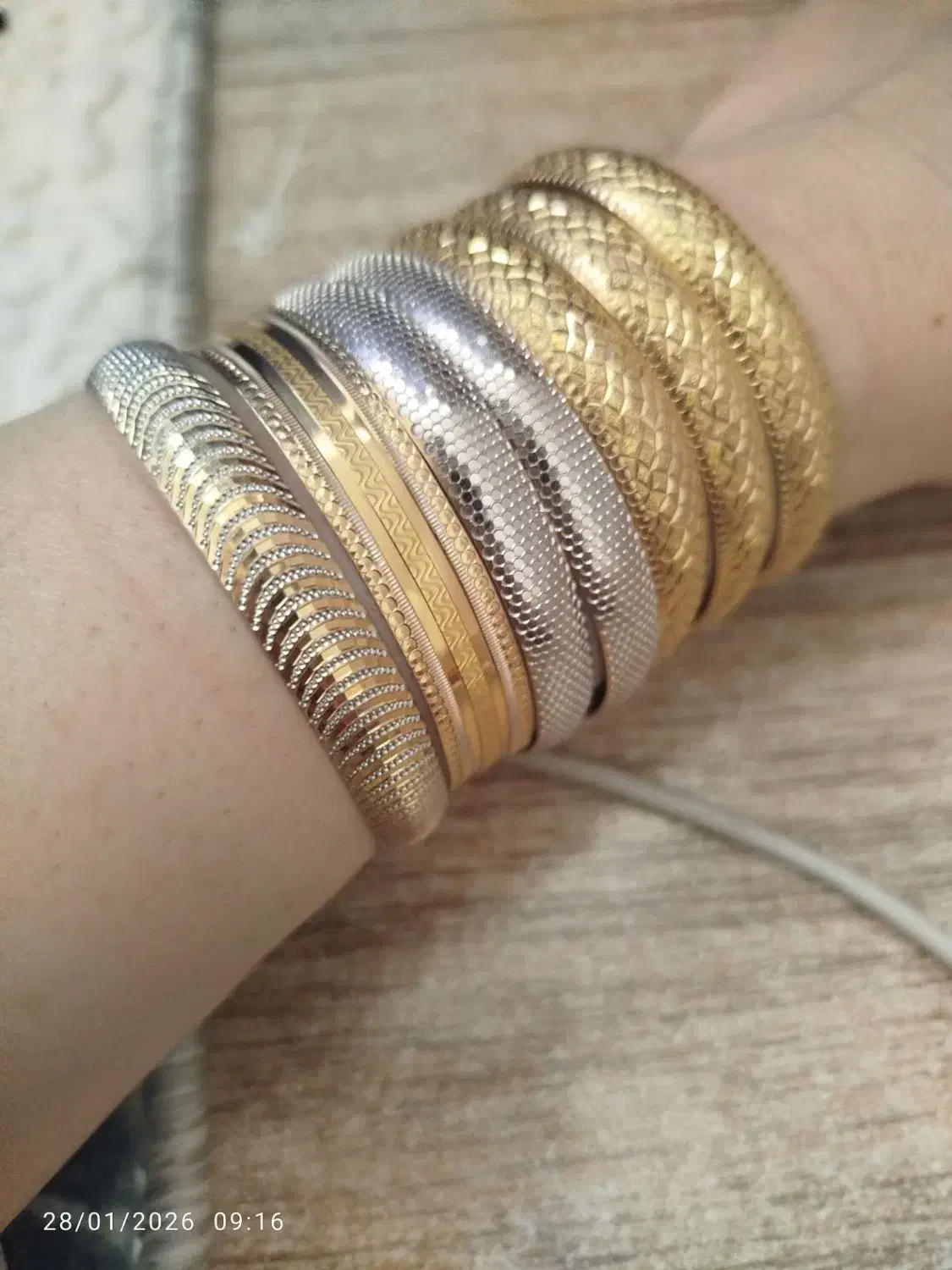 طلا النگو|جواهرات|الوند, |دیوار