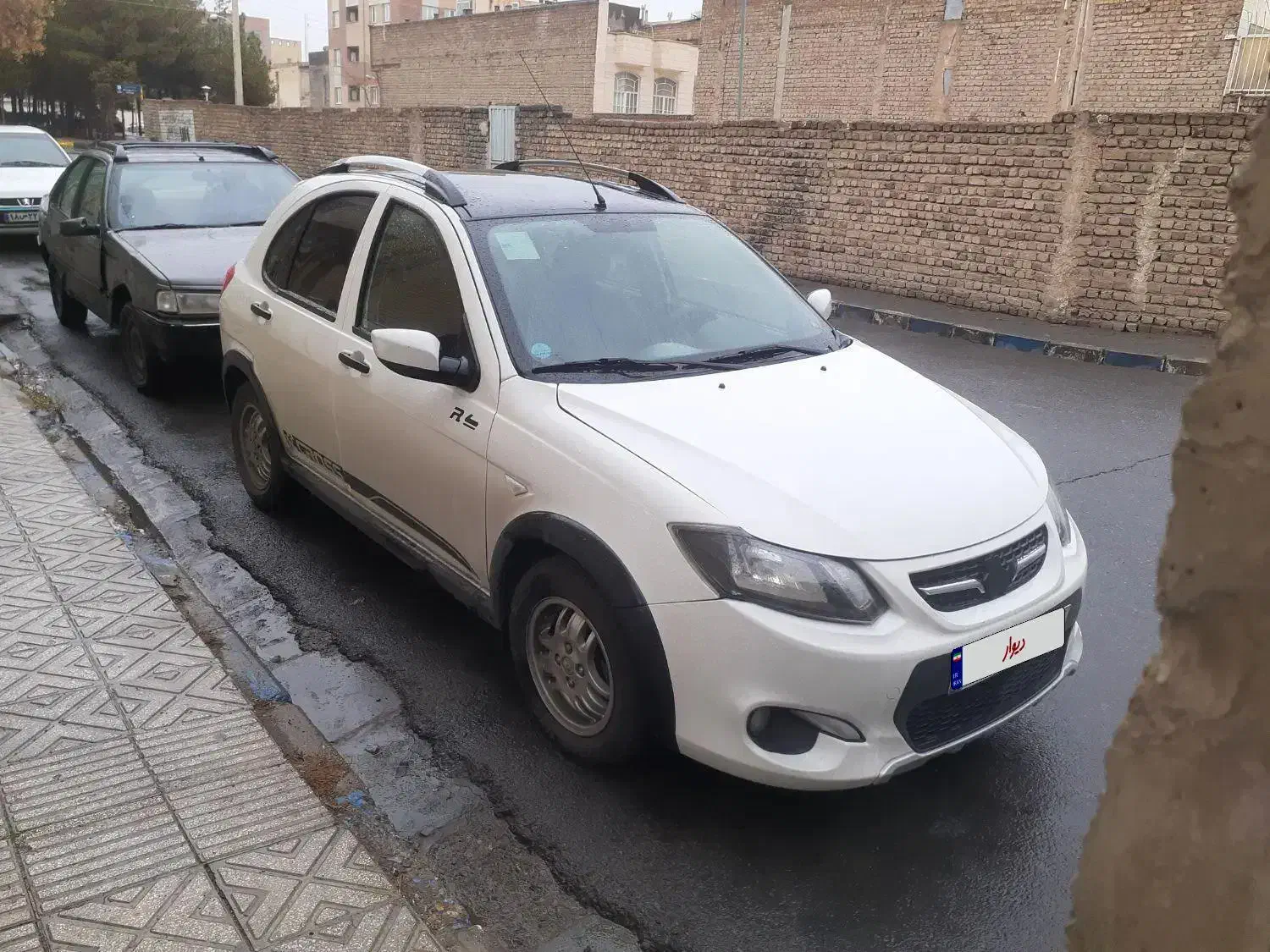 کوئیک ۴۰۰ ، بدون رنگ ، شاسی پلمپ، با رینگ|خودرو سواری و وانت|قم, طلاب غیر ایرانی|دیوار