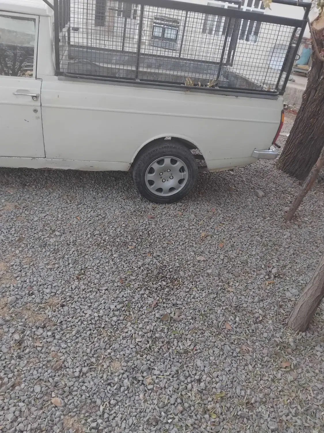 پیکان وانت مدل ۹۳ سفید، موتور سالم به شرط|خودرو سواری و وانت|صدرا-فارس, باغشهر گلبهار صدرا|دیوار