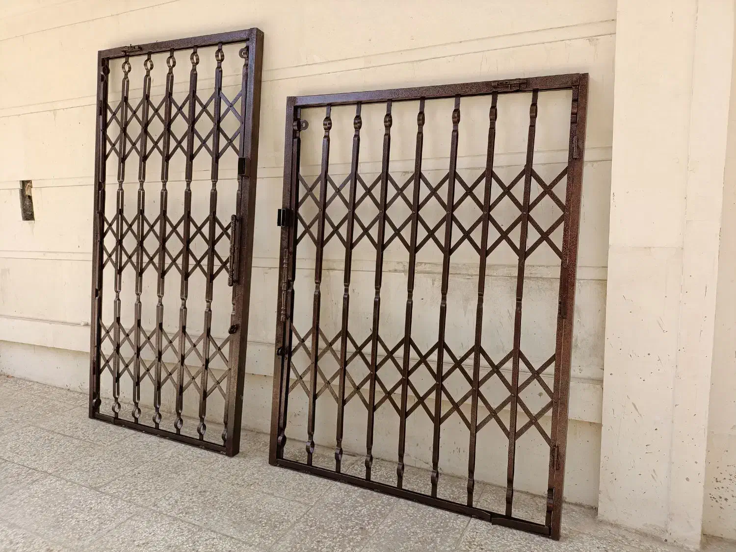 ضد سرقت درب آکاردیونی وکشویی حفاظ پنجره و....|خدمات پیشه و مهارت|مشهد, هنرستان|دیوار