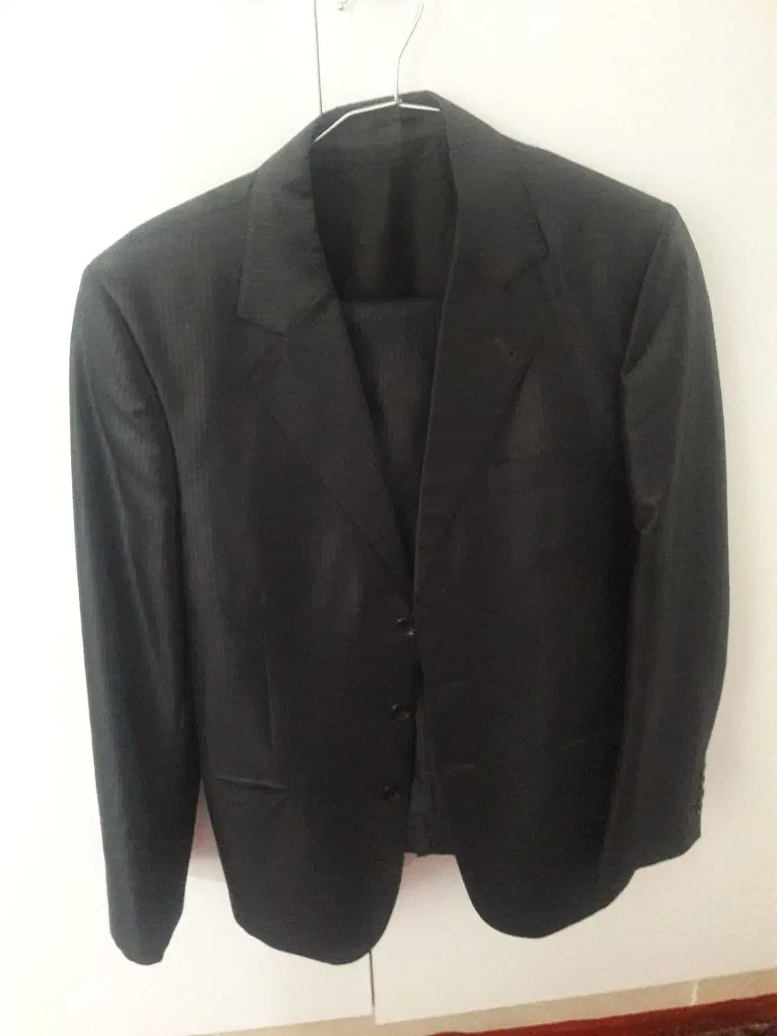 کت و شلوار مردانه|لباس|مرودشت, پشت سایپا‎|دیوار