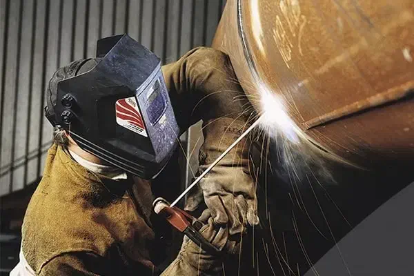 استخدام جوشکار و آهنگر|استخدام صنعتی، فنی، مهندسی|کرمانشاه, |دیوار