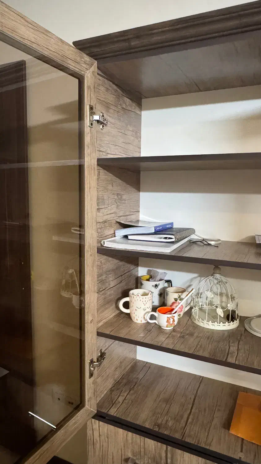 کتابخونه چوبی در حد نو|کتابخانه، شلف، قفسههای دیواری|اصفهان, باغ زیار|دیوار