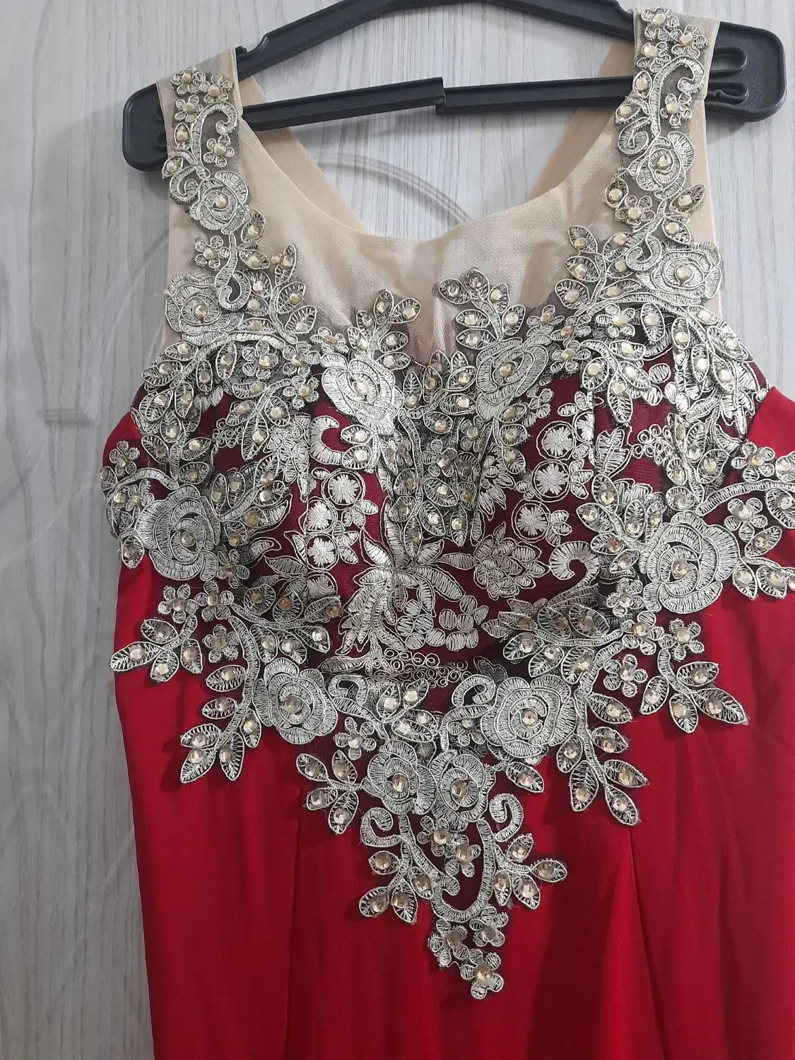 لباس مجلسی|لباس|چهاردانگه (تهران), |دیوار