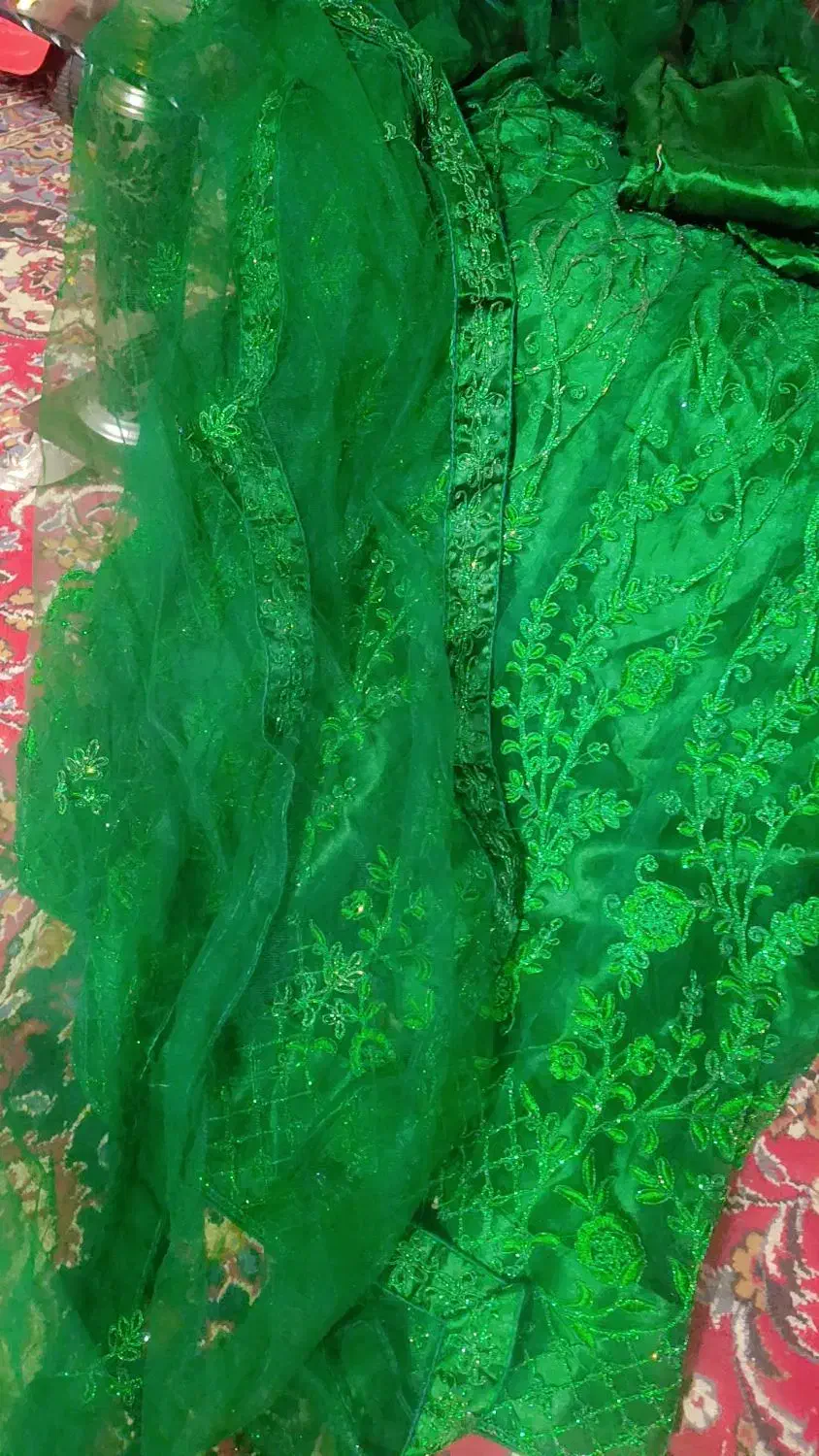 لباس|لباس|قم, دروازه ری|دیوار