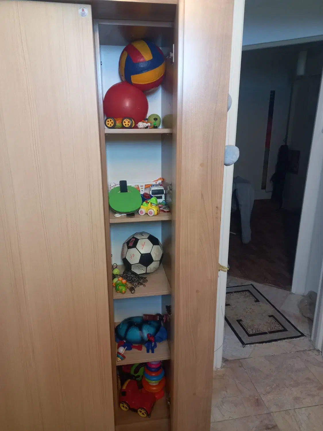 کمد و میز تحریر وچوب لباسی|جاکفشی، کمد، دراور|تهران, جوادیه|دیوار