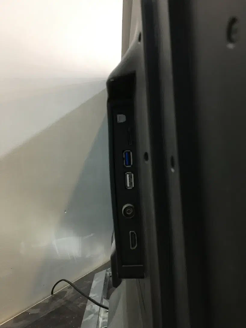 تلویزیون ایکس ویژن ۵۰ اینچ شکسته|تلویزیون و پروژکتور|پردیس, فاز ۲|دیوار