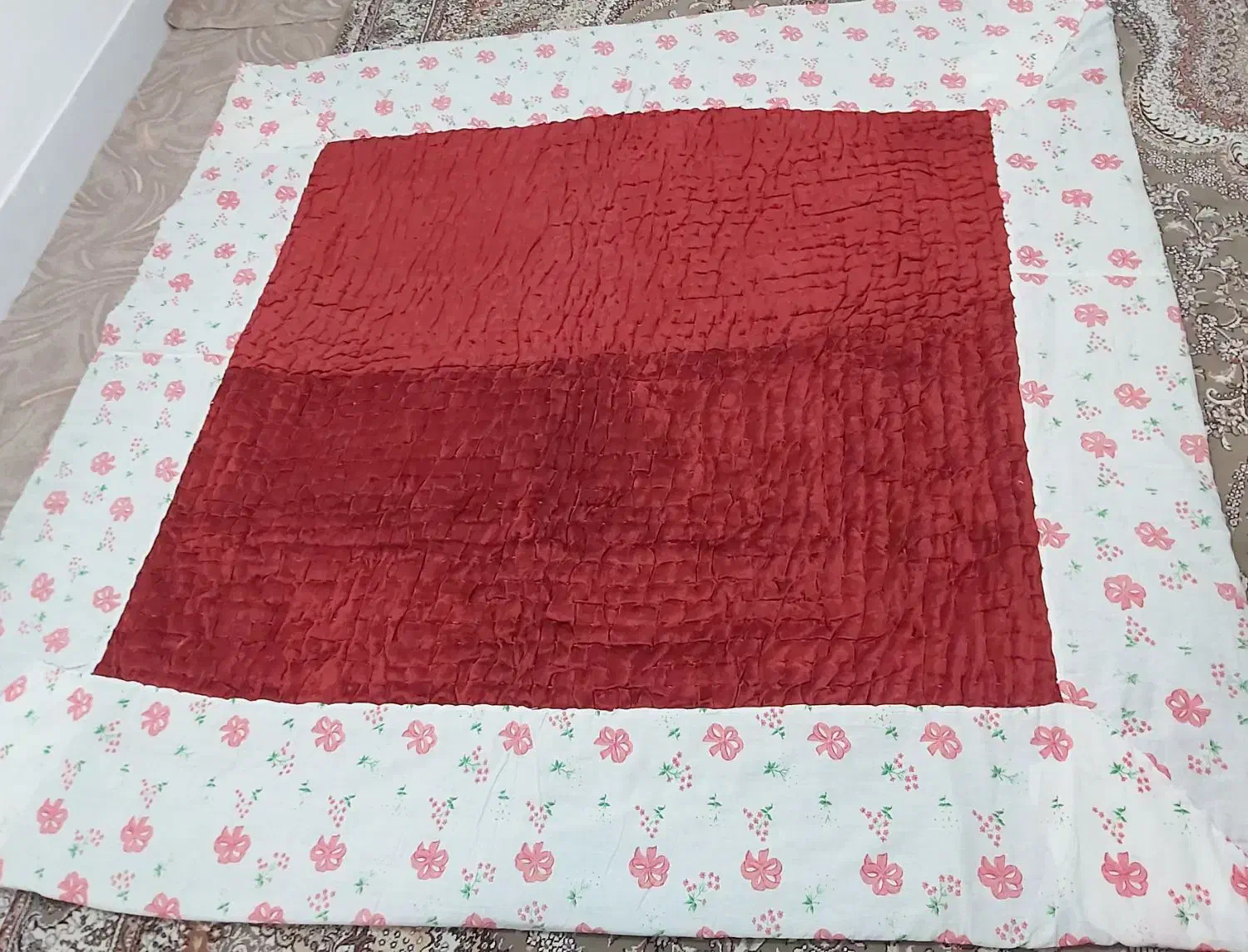 لحاف سنتی|رختخواب، بالش، پتو|قروه, |دیوار