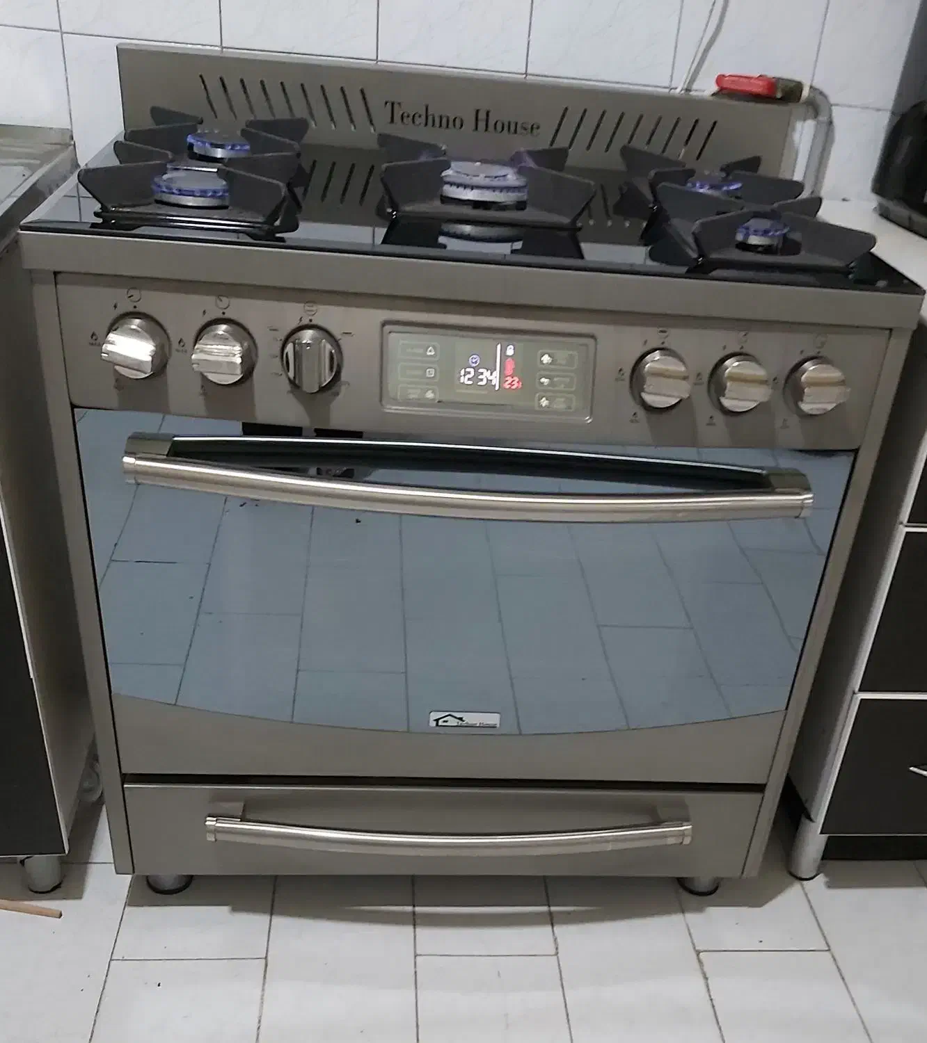 اجاق گاز فردارصفحه شیشه ای|اجاق گاز و لوازم برقی پخت‌وپز|گلستان (تهران), |دیوار