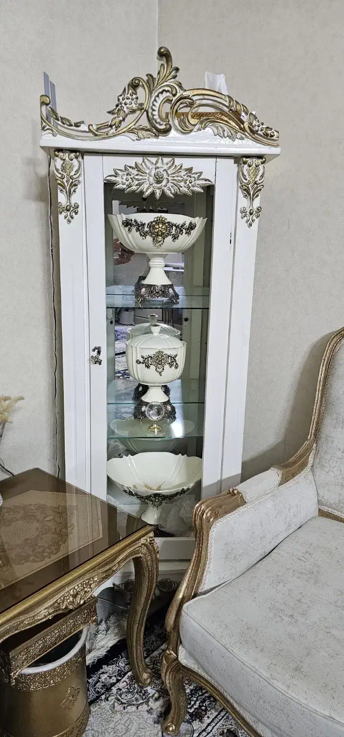 بوفه چوبی کوچیک و کمجا|بوفه، ویترین، کنسول|رباطکریم, رباطکریم|دیوار