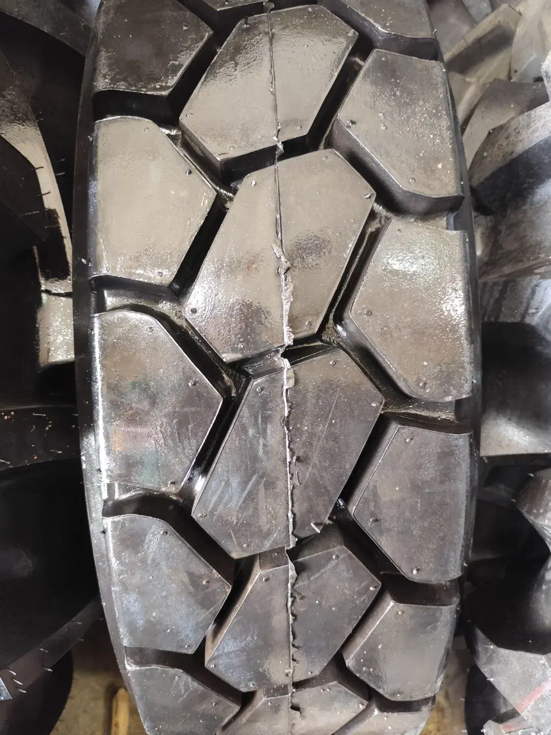 لاستیک لیفتراک ، لودر ، کشاورزی ، بابکت ، کارتینگ|قطعات یدکی و لوازم جانبی|مشهد, کوی پلیس|دیوار