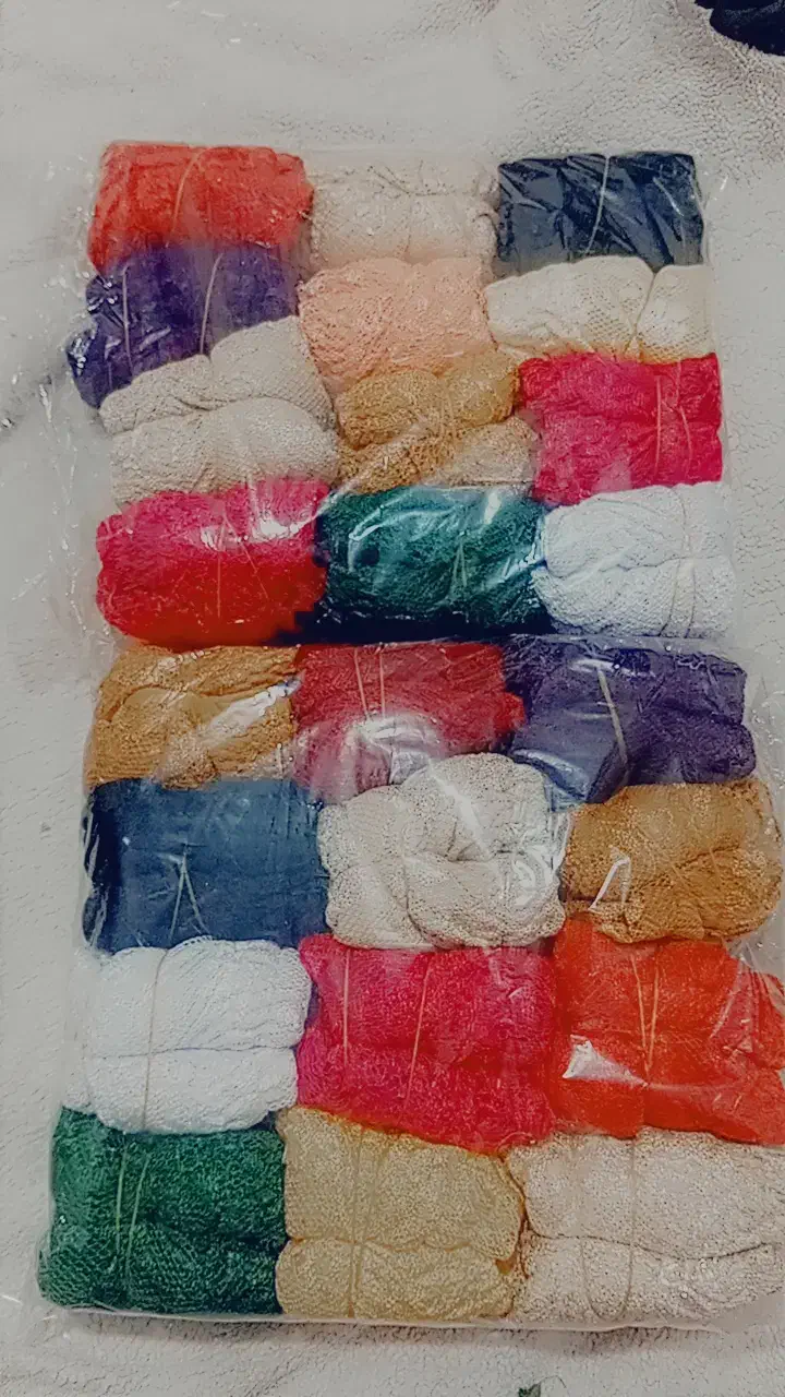 لباس زیر|لباس|هلالی, |دیوار