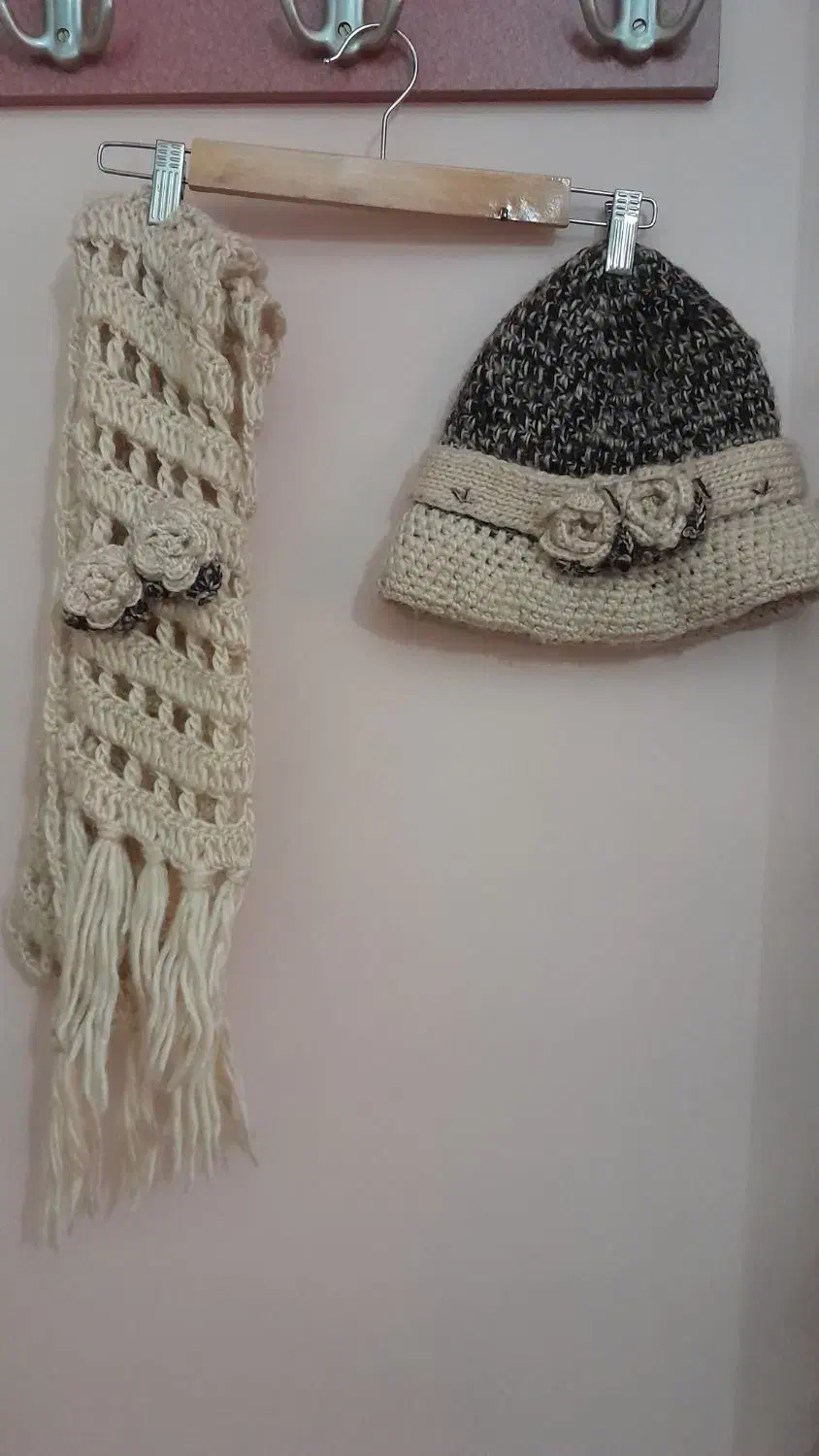 بافت خارجی|لباس|تهران, طرشت|دیوار