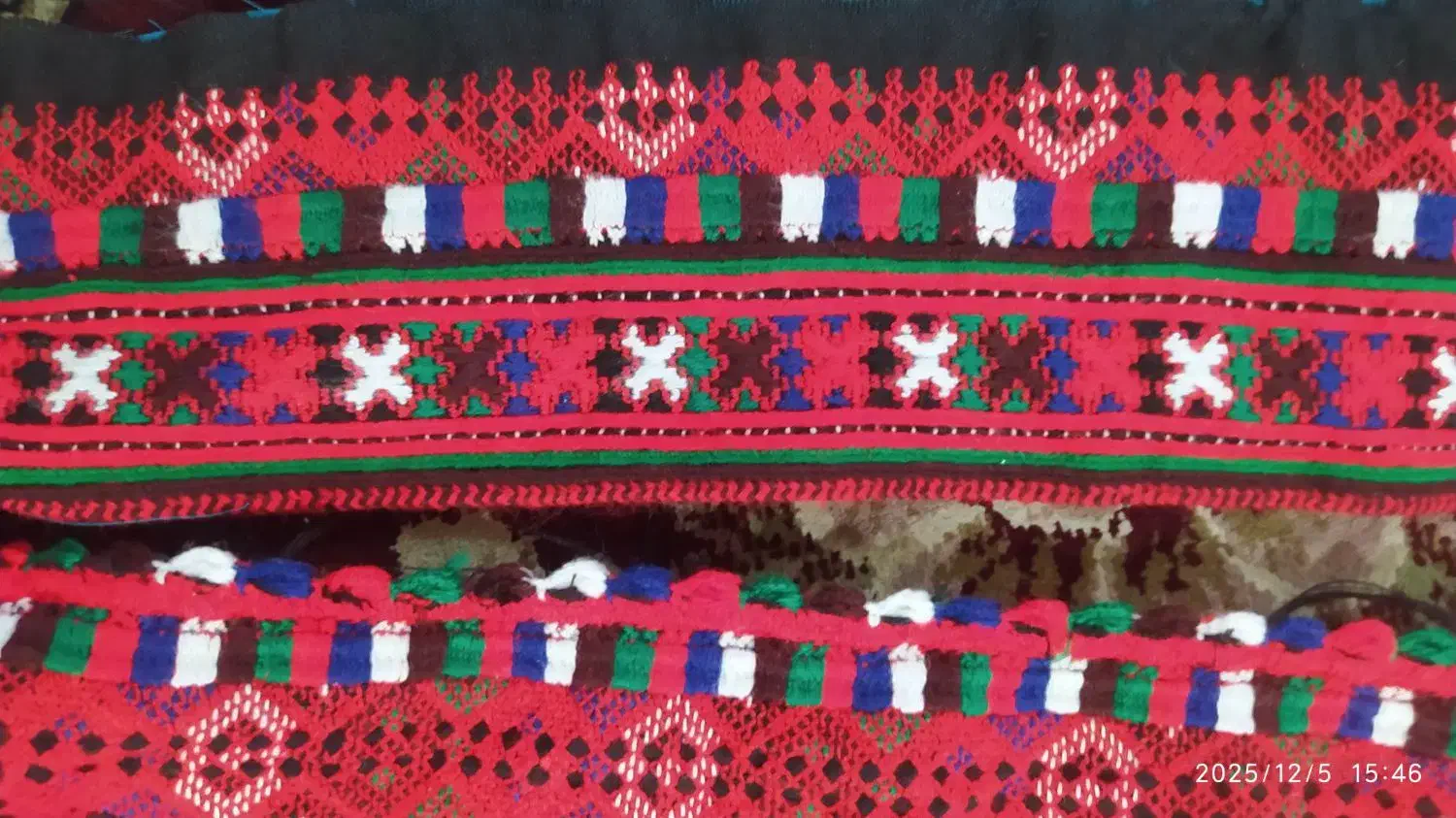 لباس بچگانه و بدن چوطل|لباس|سراوان, |دیوار