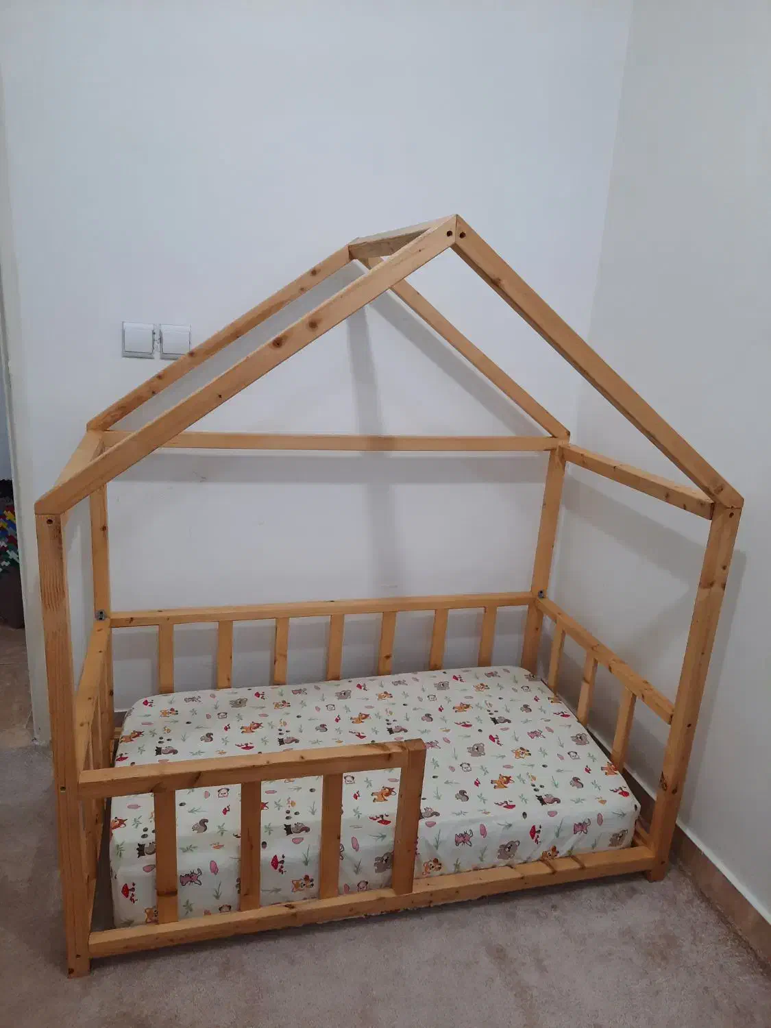 تخت و تشک کودک|تخت و صندلی بچه|بندرعباس, |دیوار