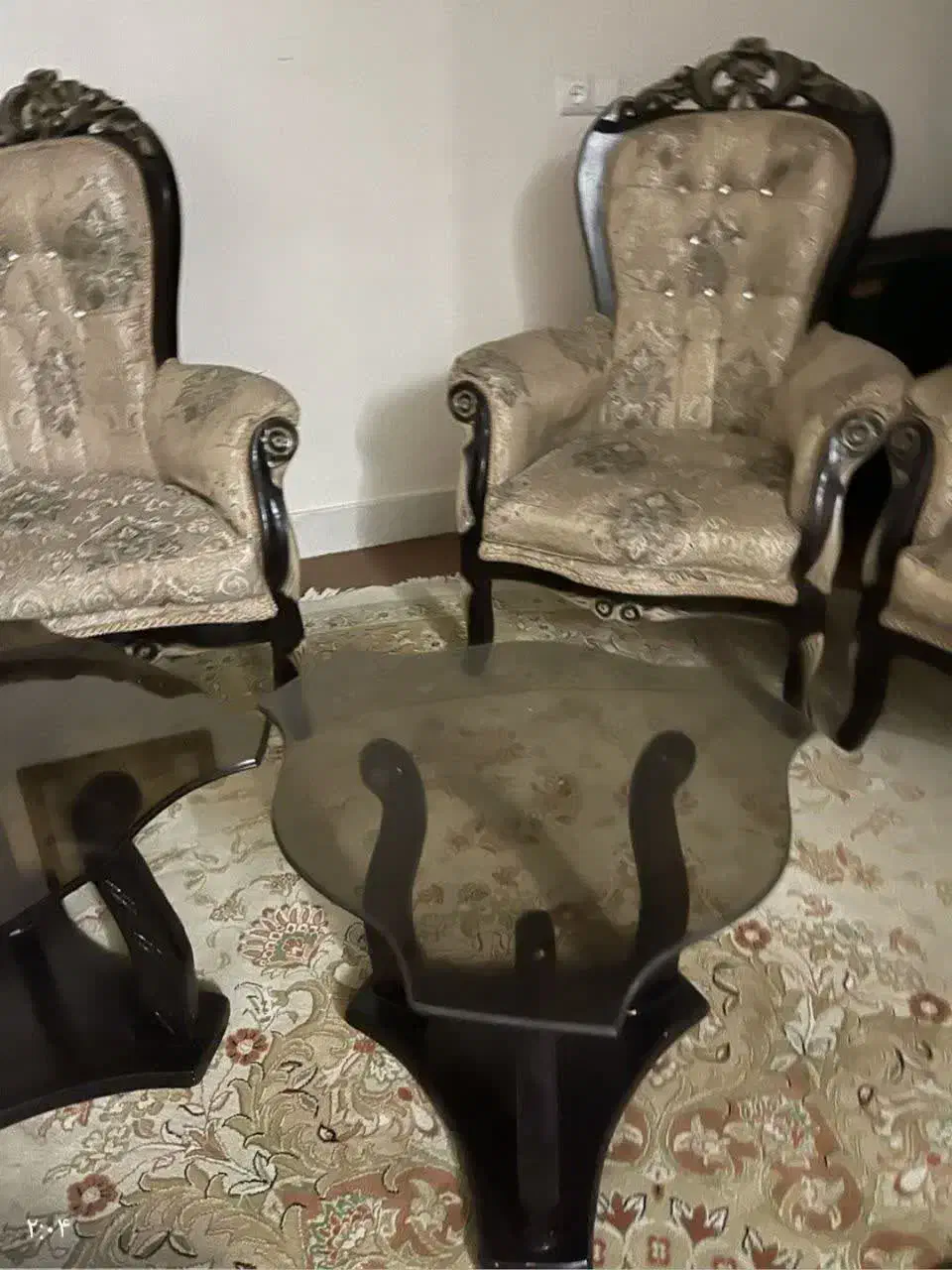 مبل سلطنتی ۸ نفره|مبلمان خانگی و میز عسلی|قم, سراجه (۱۵ خرداد)|دیوار